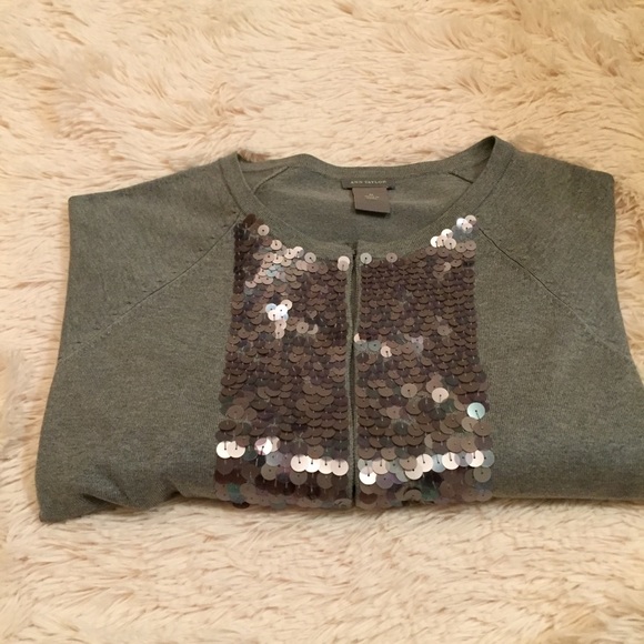 Ann Taylor Silk sweater - Picture 2 of 6